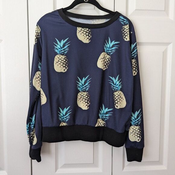 Cupshe Pineapple Print Pullover Top | Women’s Medium | Lightweight Knit - Picture 2 of 5